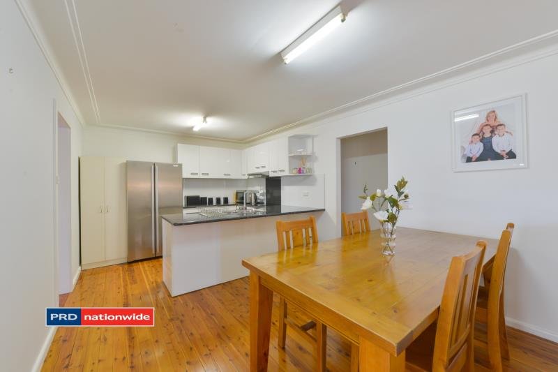 52 Edward Street TAMWORTH 3