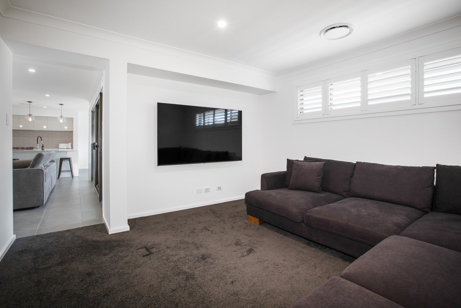 52 Enderle Drive LOCHINVAR 9