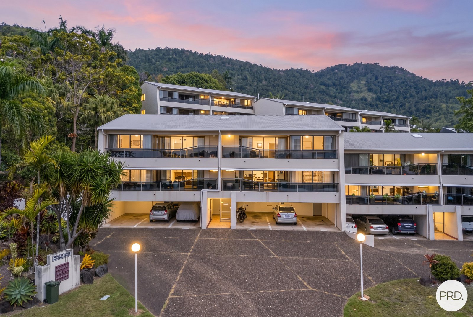 5/2 Eshelby Drive CANNONVALE 2