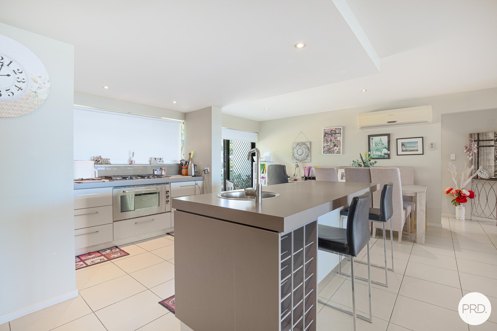 5/2 Eshelby Drive CANNONVALE 4