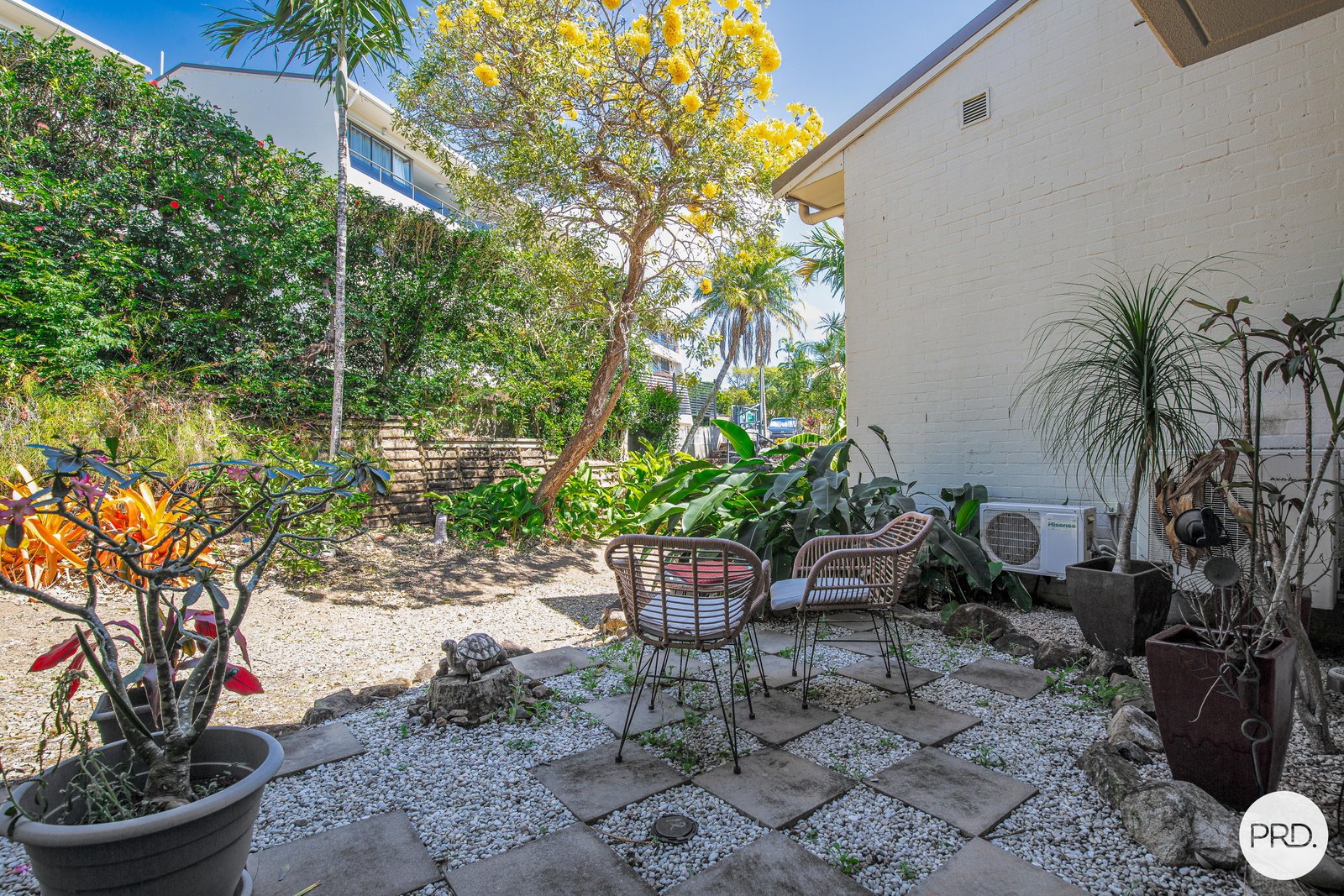 5/2 Eshelby Drive CANNONVALE 19