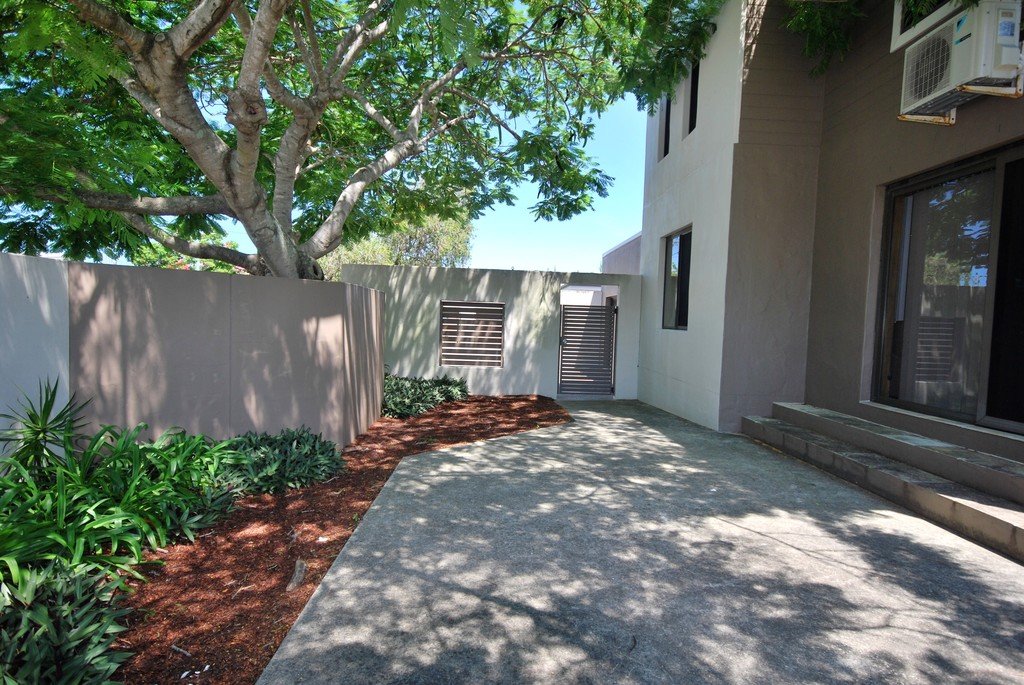 52 Fifteenth Ave  PALM BEACH 5