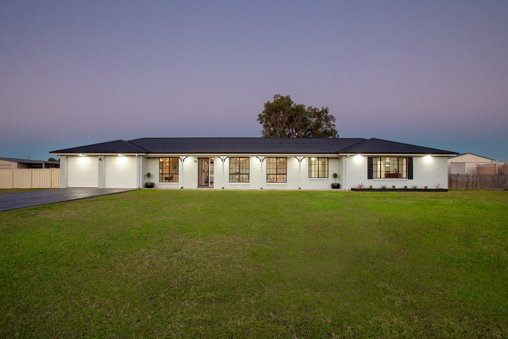 52 Forbes Crescent CLIFTLEIGH 1