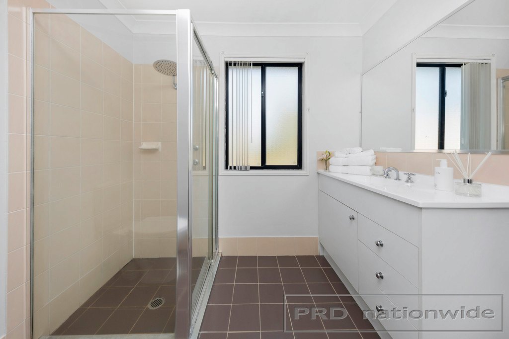 52 Forbes Crescent CLIFTLEIGH 3