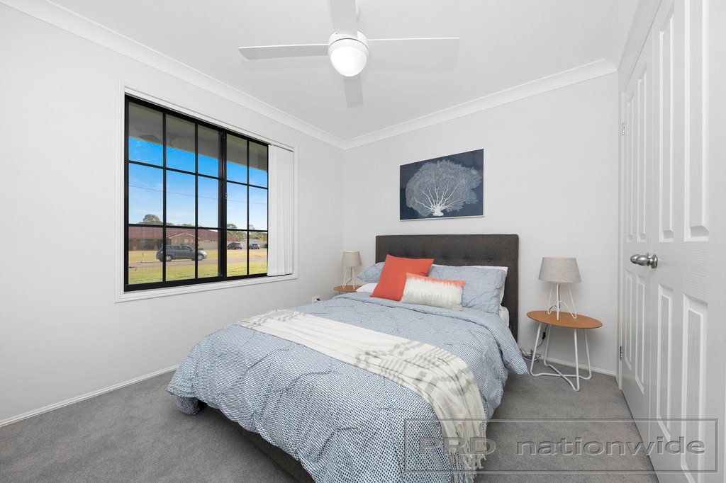 52 Forbes Crescent CLIFTLEIGH 4
