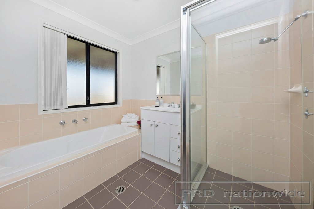 52 Forbes Crescent CLIFTLEIGH 12