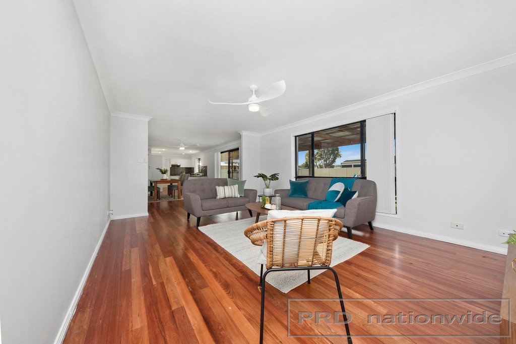 52 Forbes Crescent CLIFTLEIGH 14