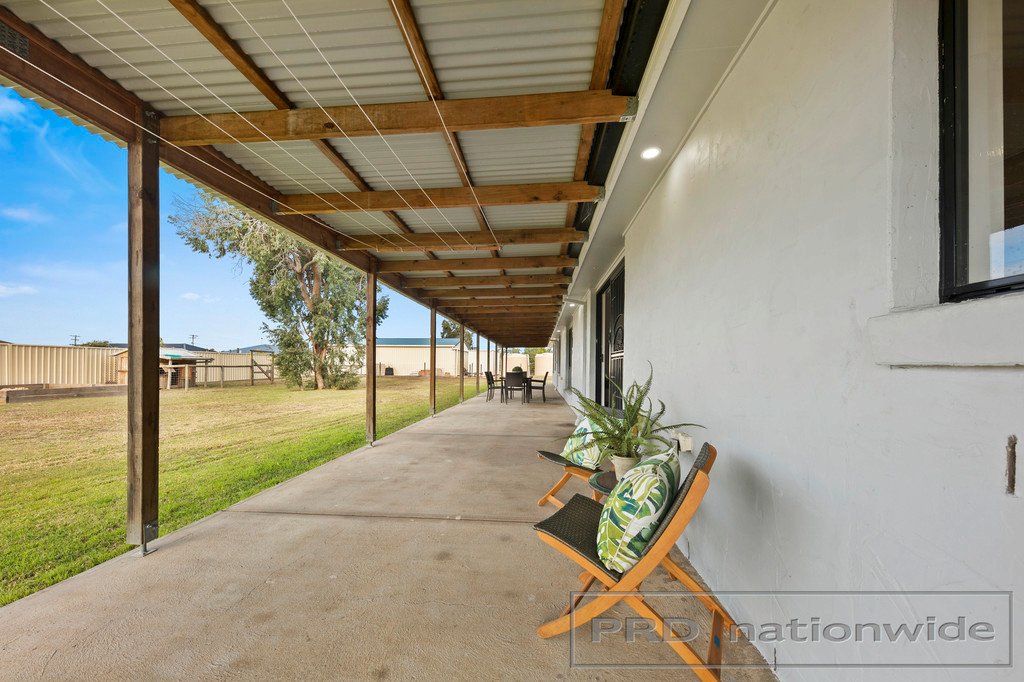 52 Forbes Crescent CLIFTLEIGH 18