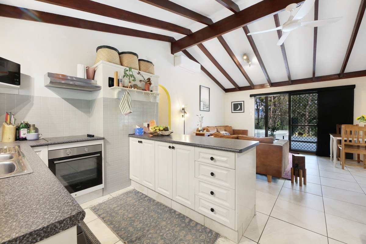 52 Goolabah Drive Tallebudgera 8