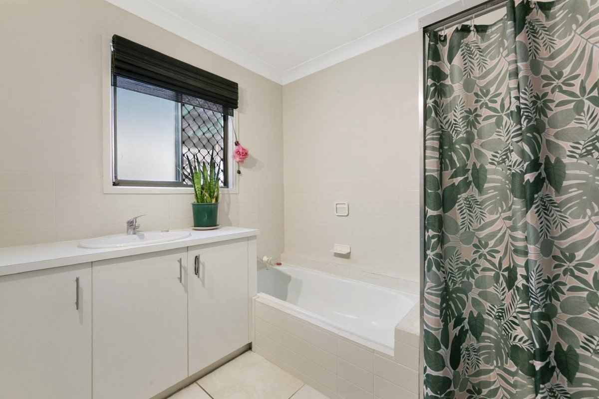 52 Goolabah Drive Tallebudgera 15