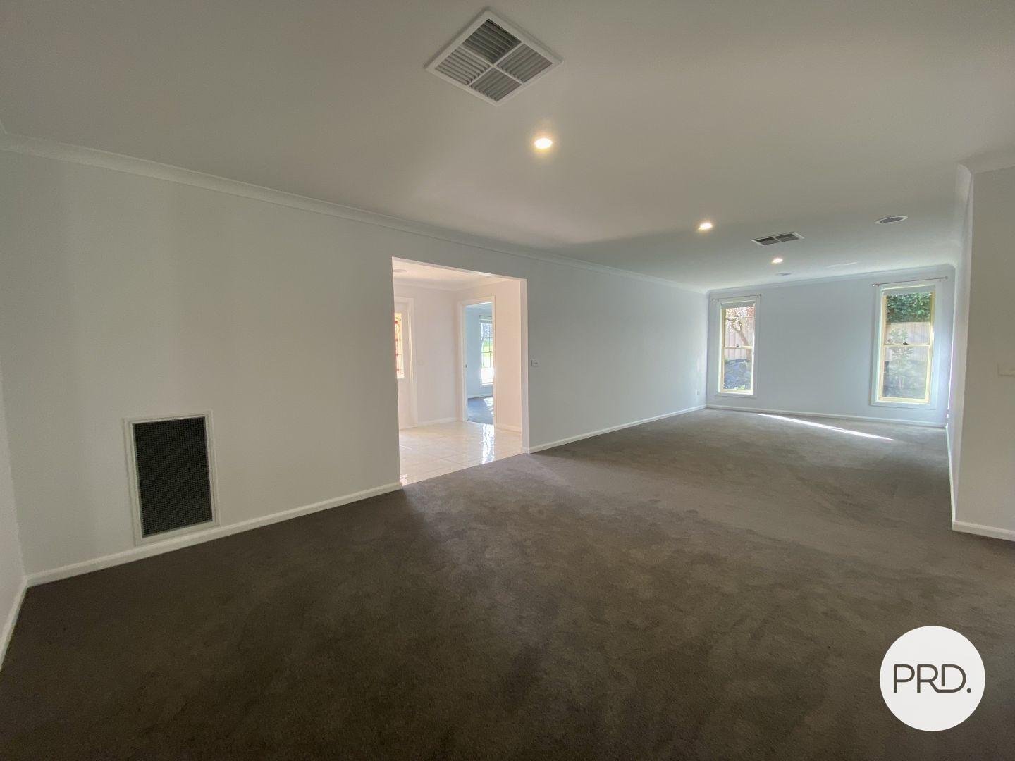 52 Greentree Way WEST ALBURY 5