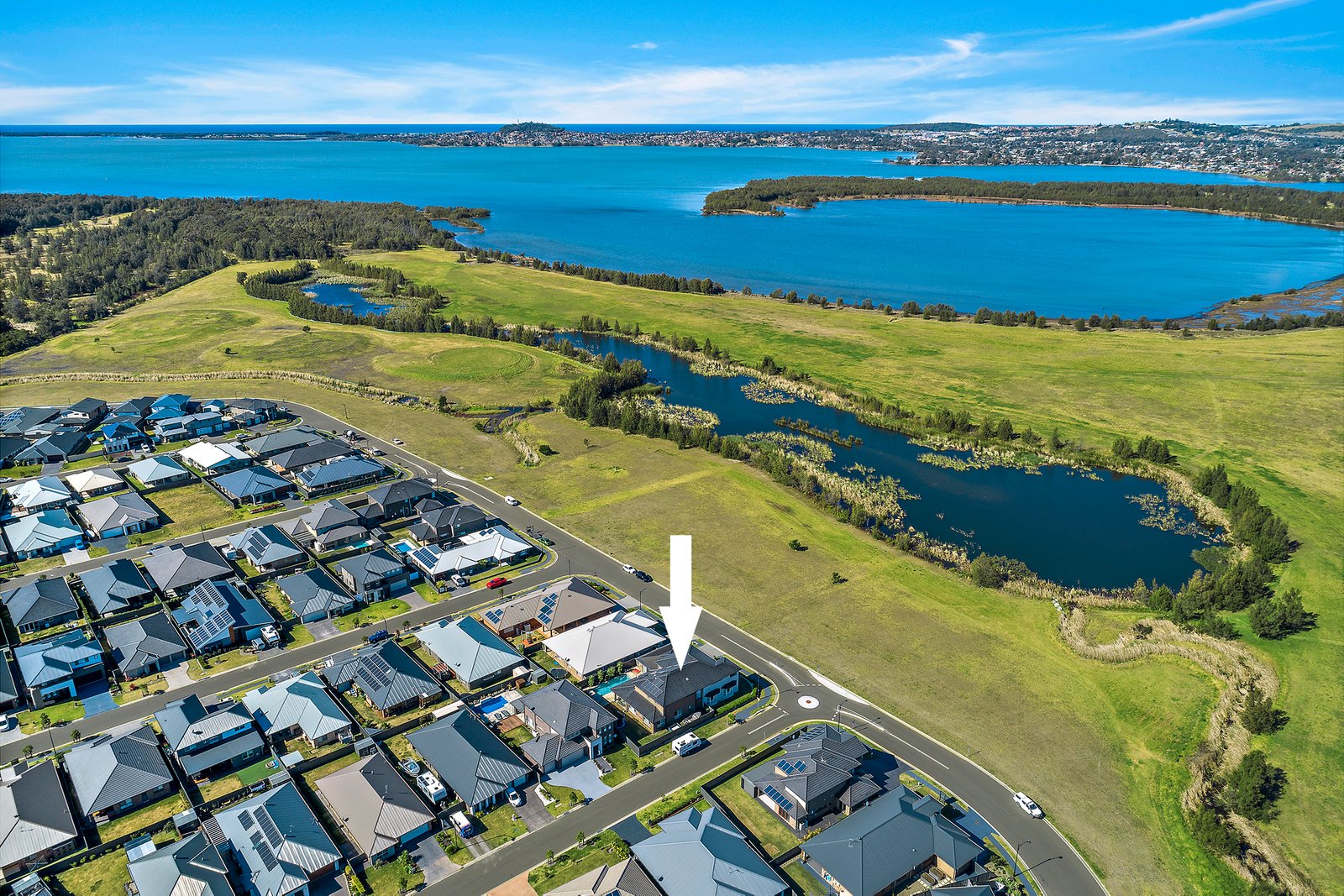 52 Haywards Bay Drive, Haywards Bay NSW 2530