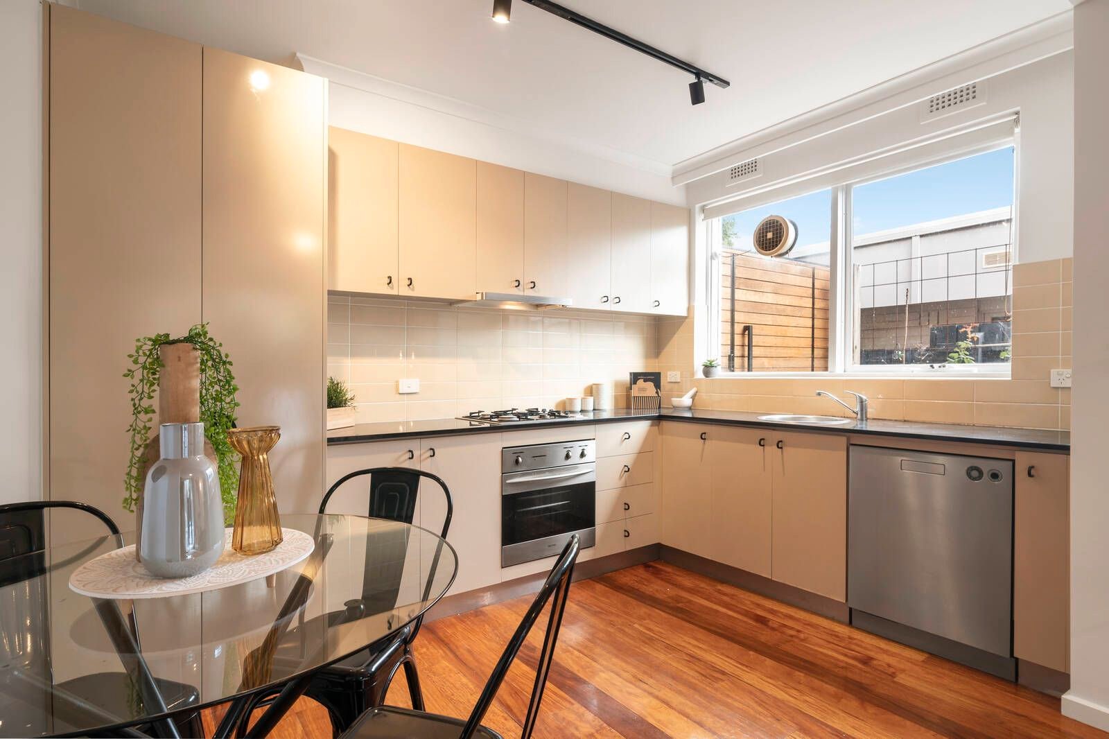 Gallery: 5/2 Hertford Street