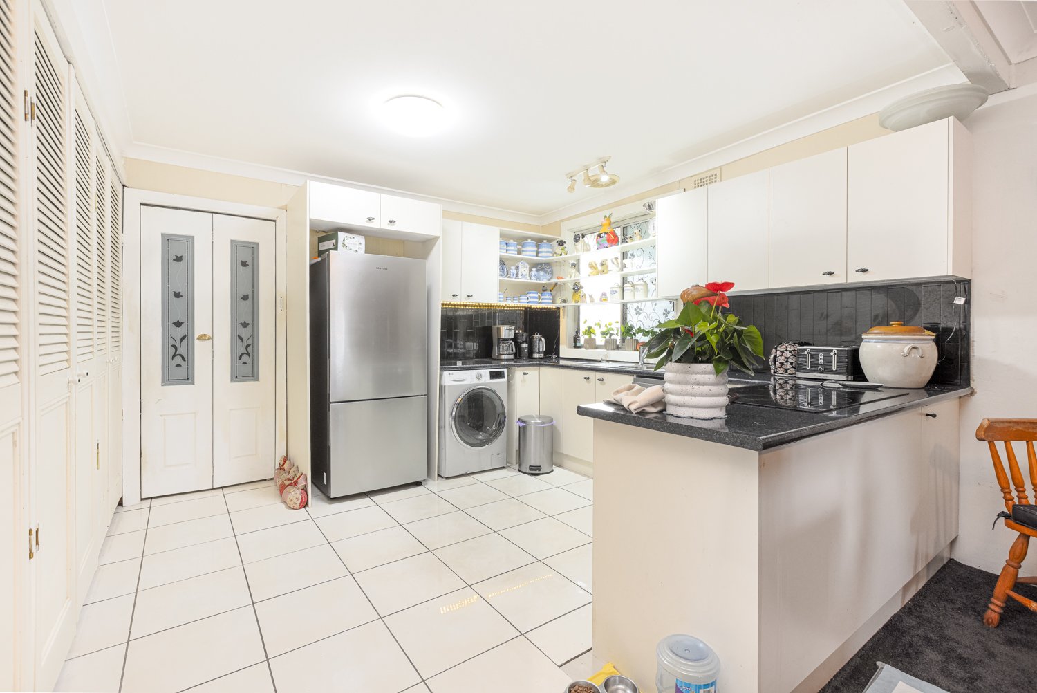 52 High Street LARGS 5