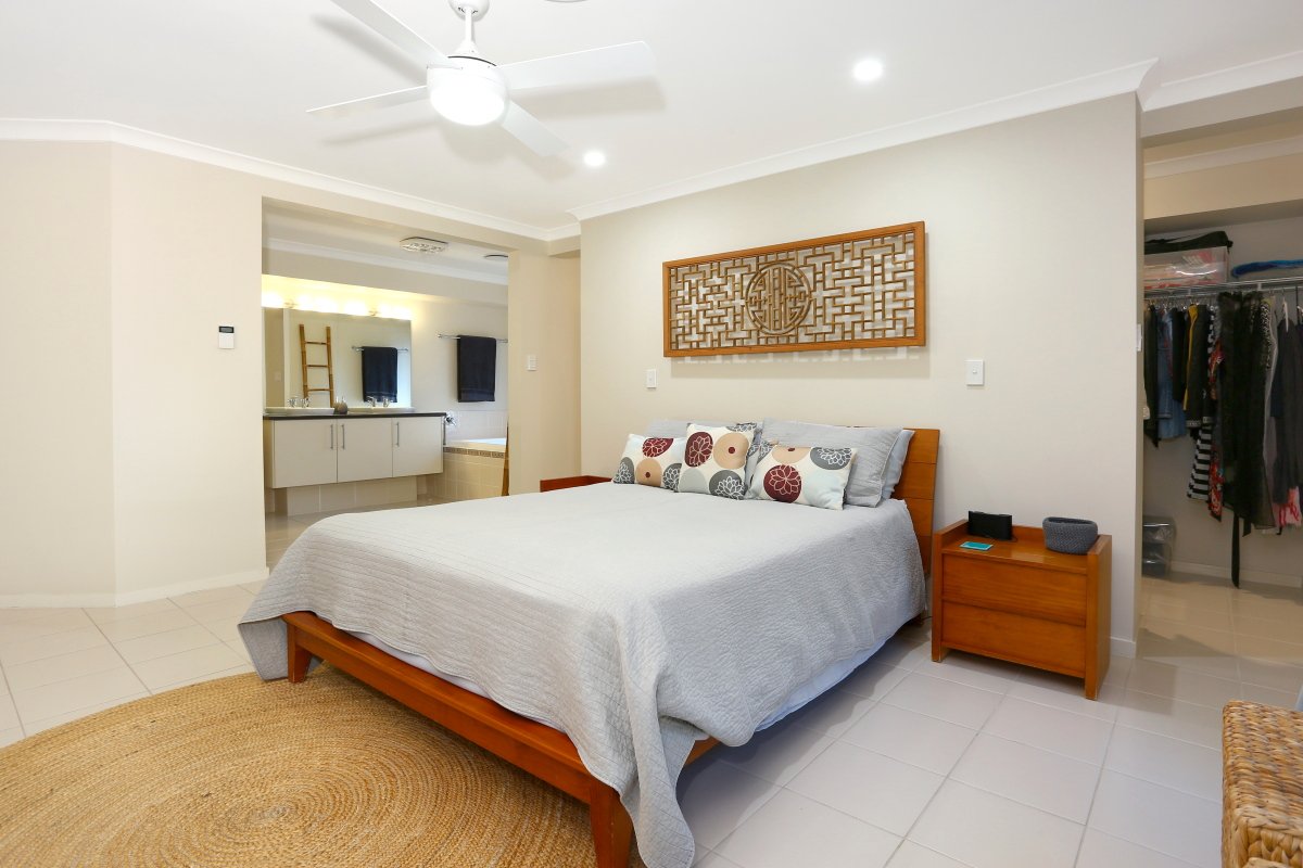 52 Highcrest Circuit MOLENDINAR 12