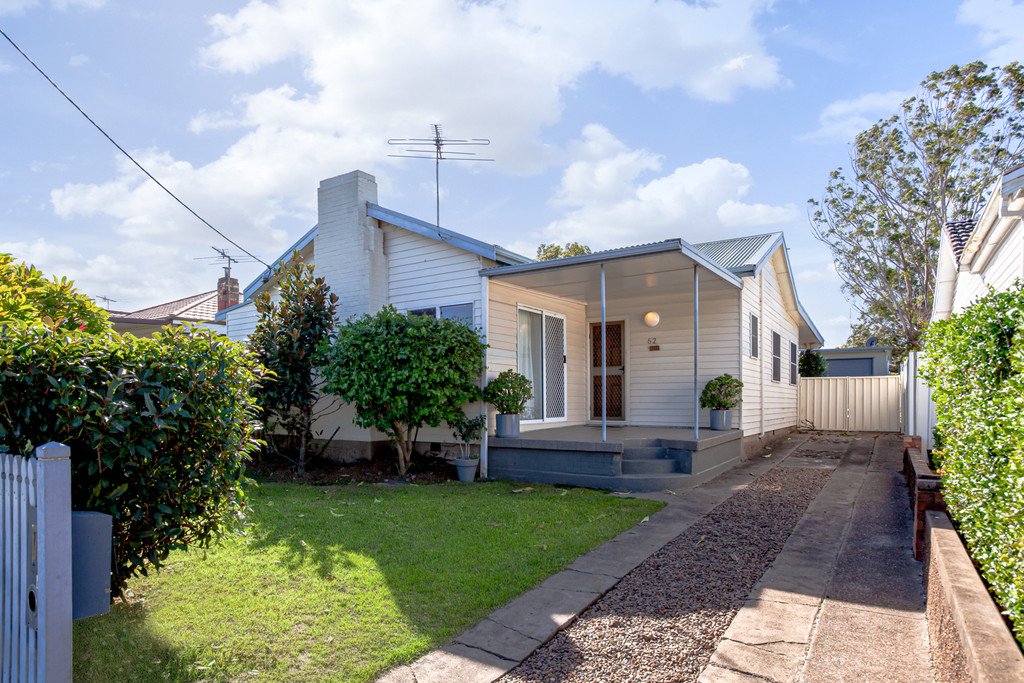 52 Hinder Street EAST MAITLAND 17