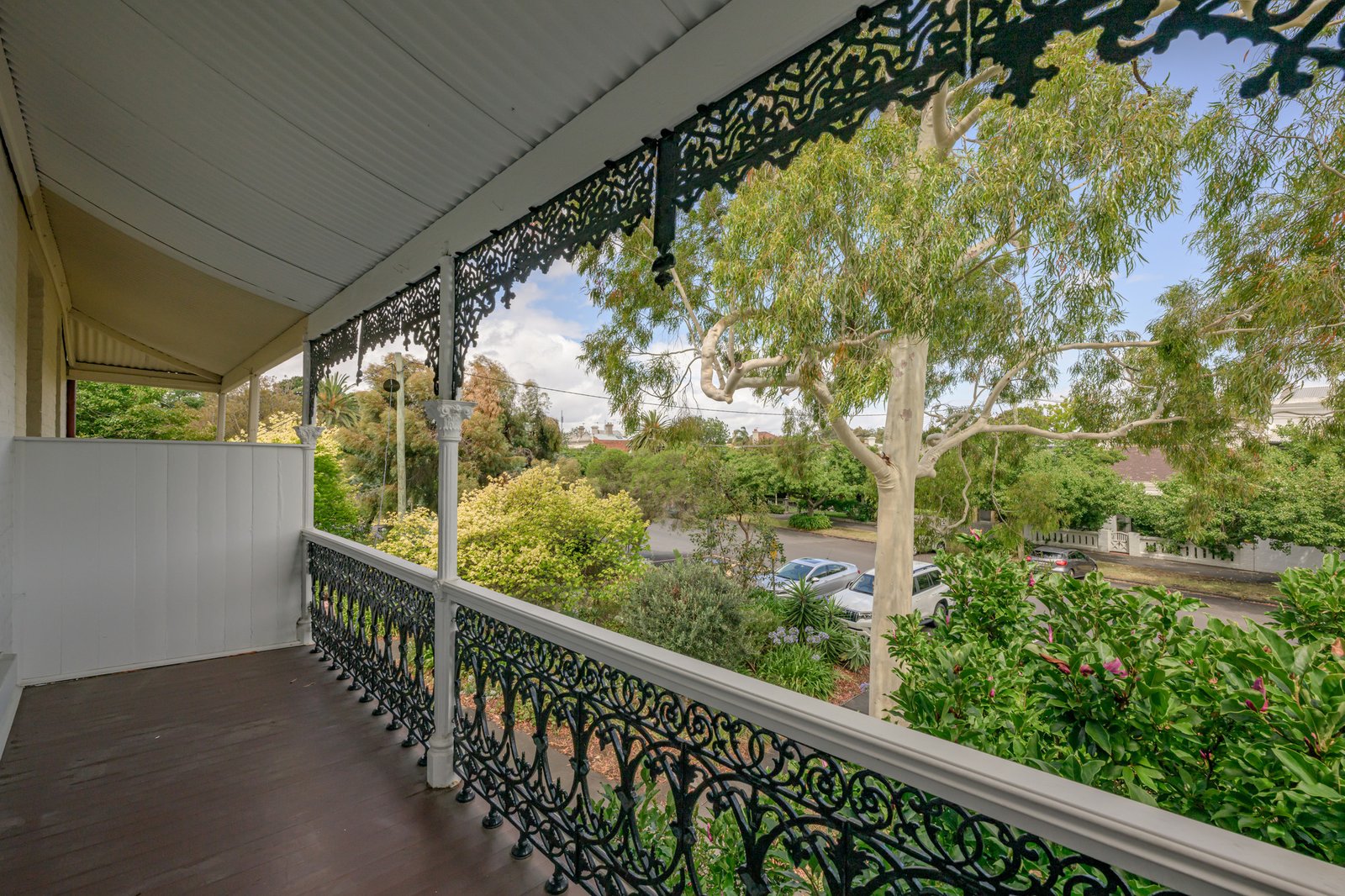 52 Howe Crescent, South Melbourne, 3205