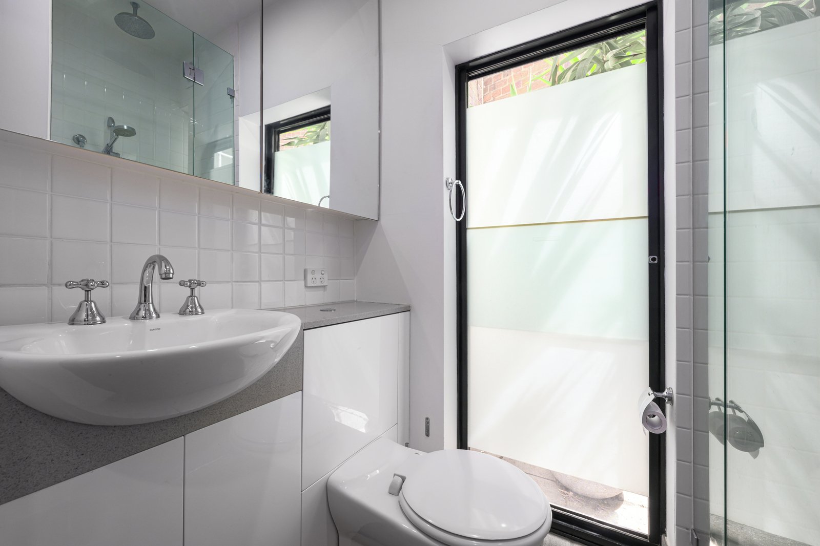 52 Howe Crescent, South Melbourne, 3205