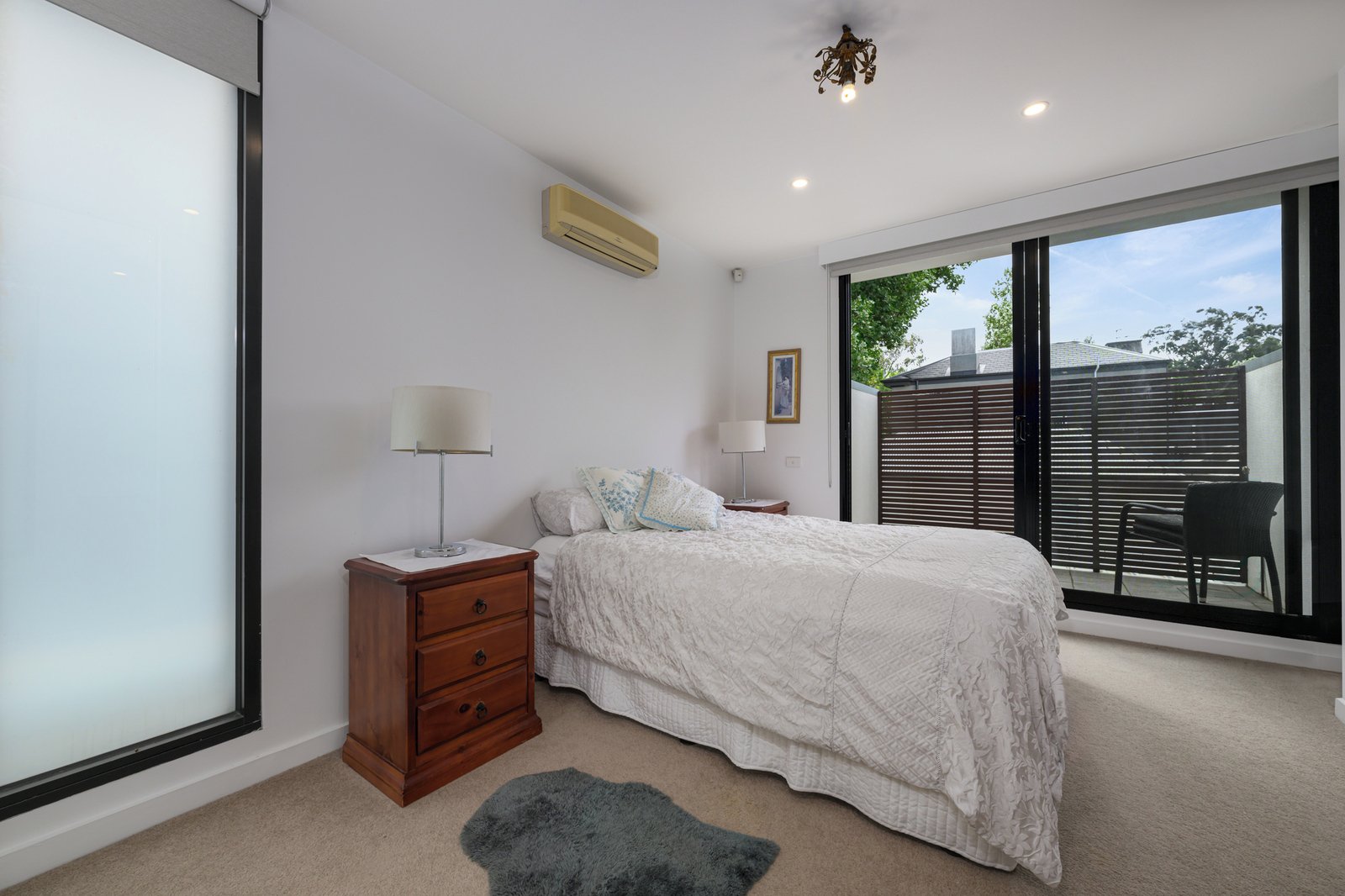 52 Howe Crescent, South Melbourne, 3205