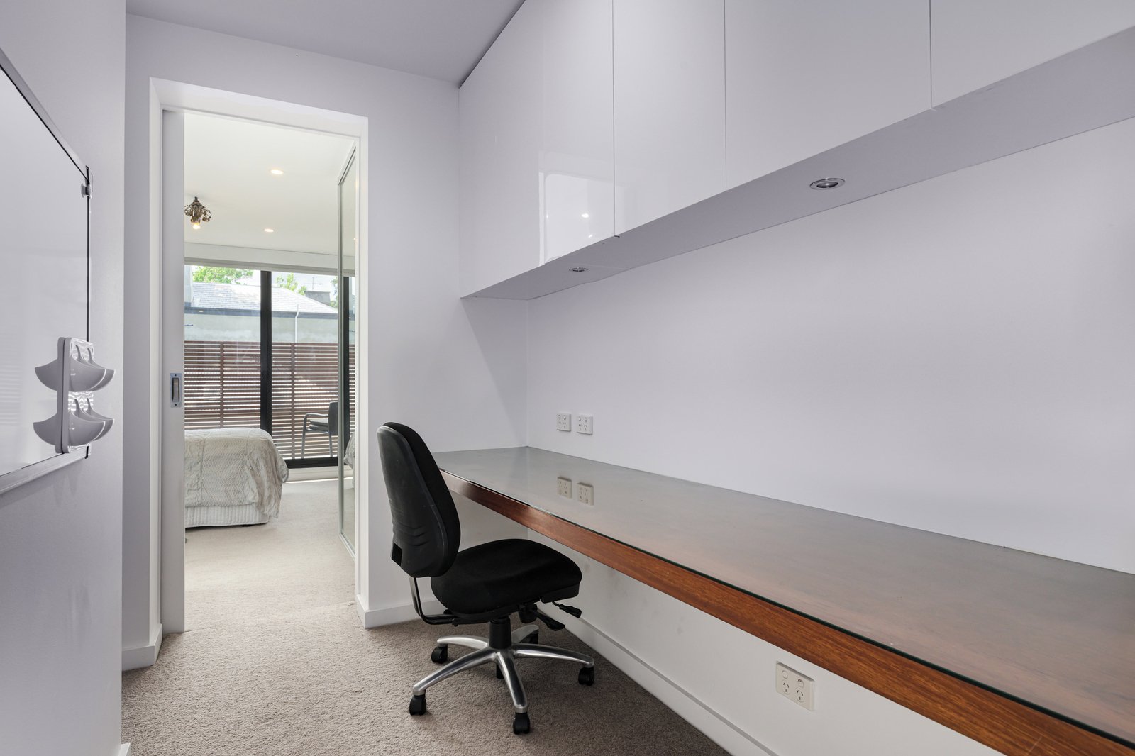 52 Howe Crescent, South Melbourne, 3205