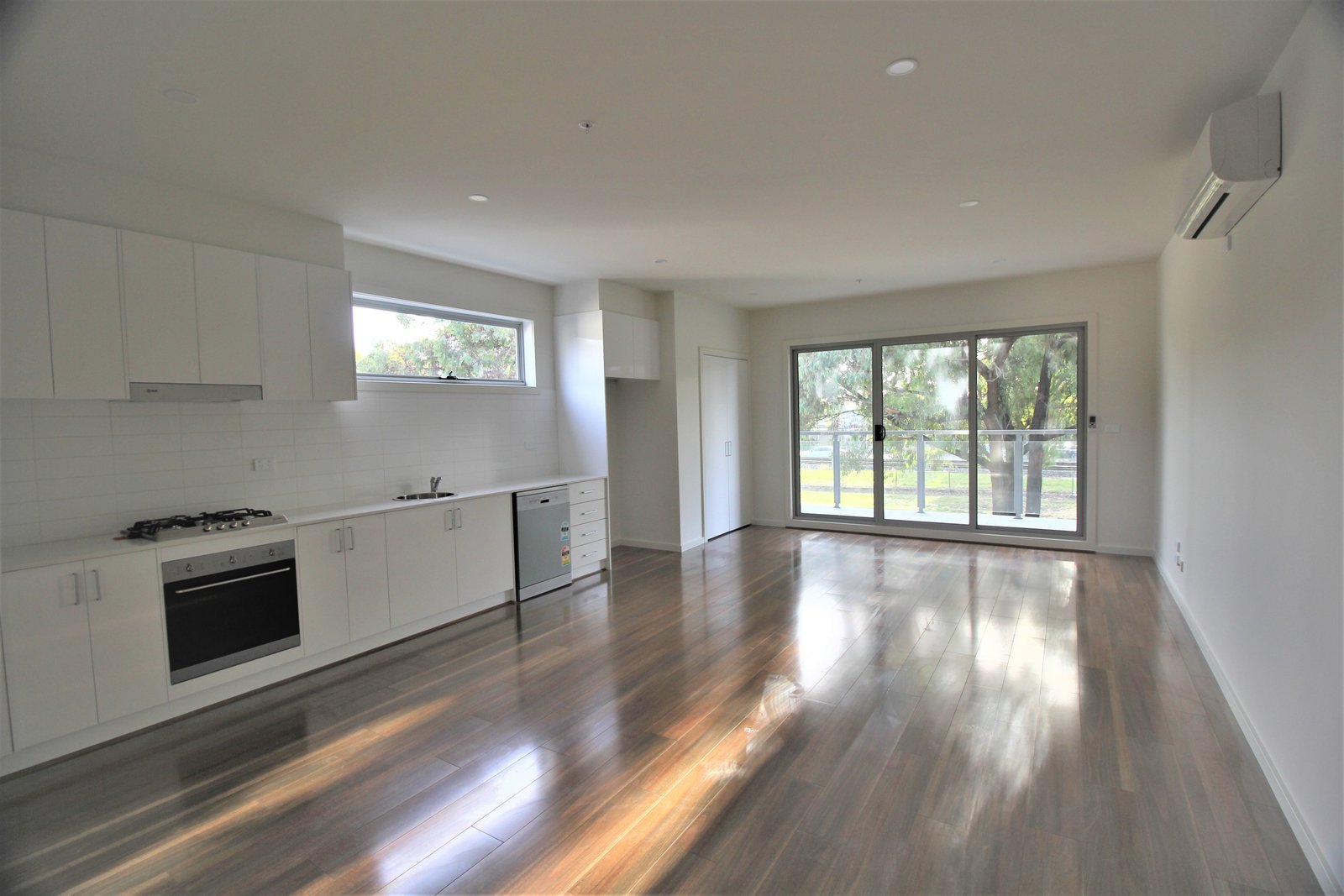 Gallery: 5/2 Hudson Street