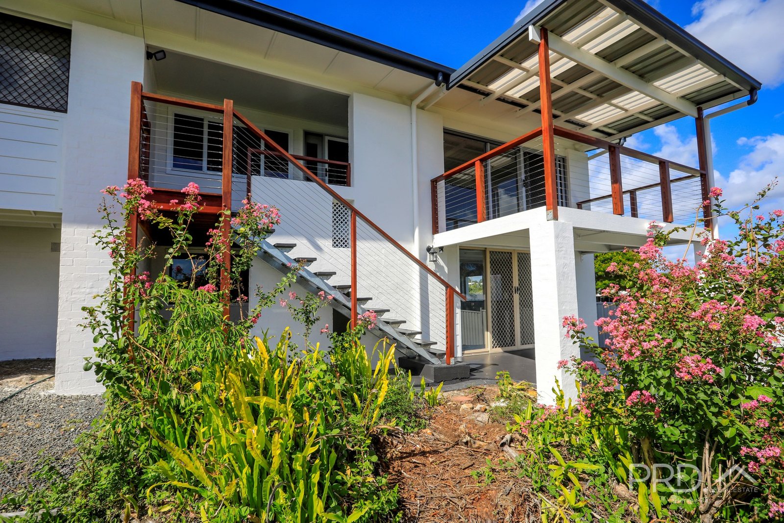 52 Jacobsen Outlook URRAWEEN 5