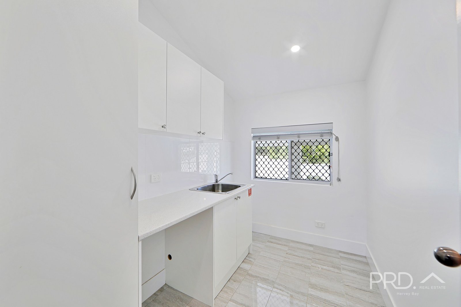 52 Jacobsen Outlook URRAWEEN 20