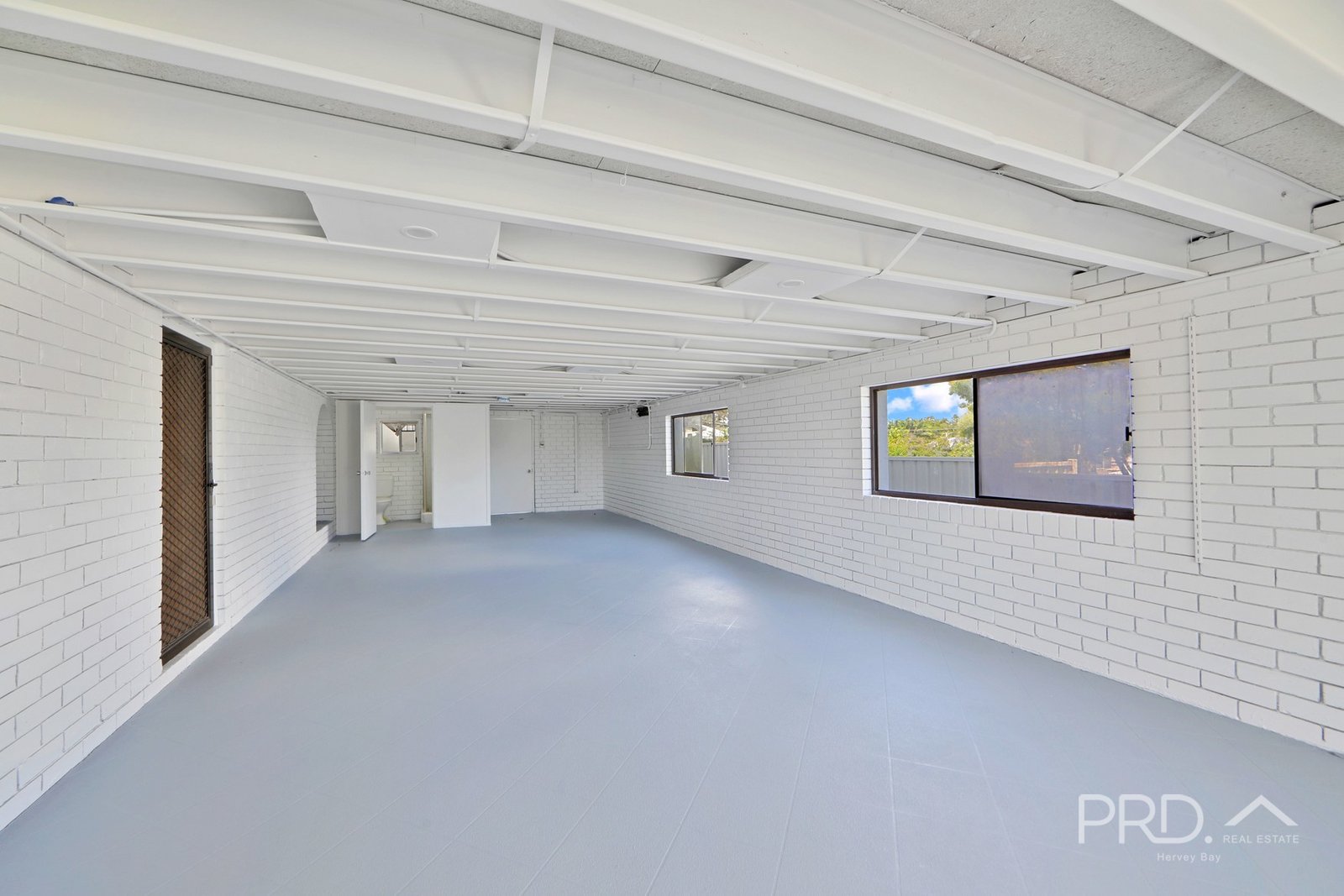 52 Jacobsen Outlook URRAWEEN 28