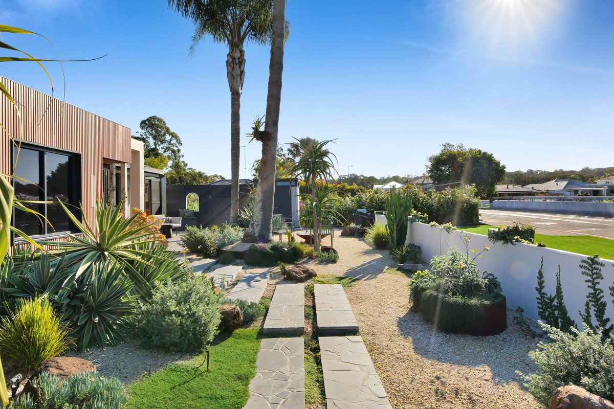 52 Japonica Drive Palm Beach 21