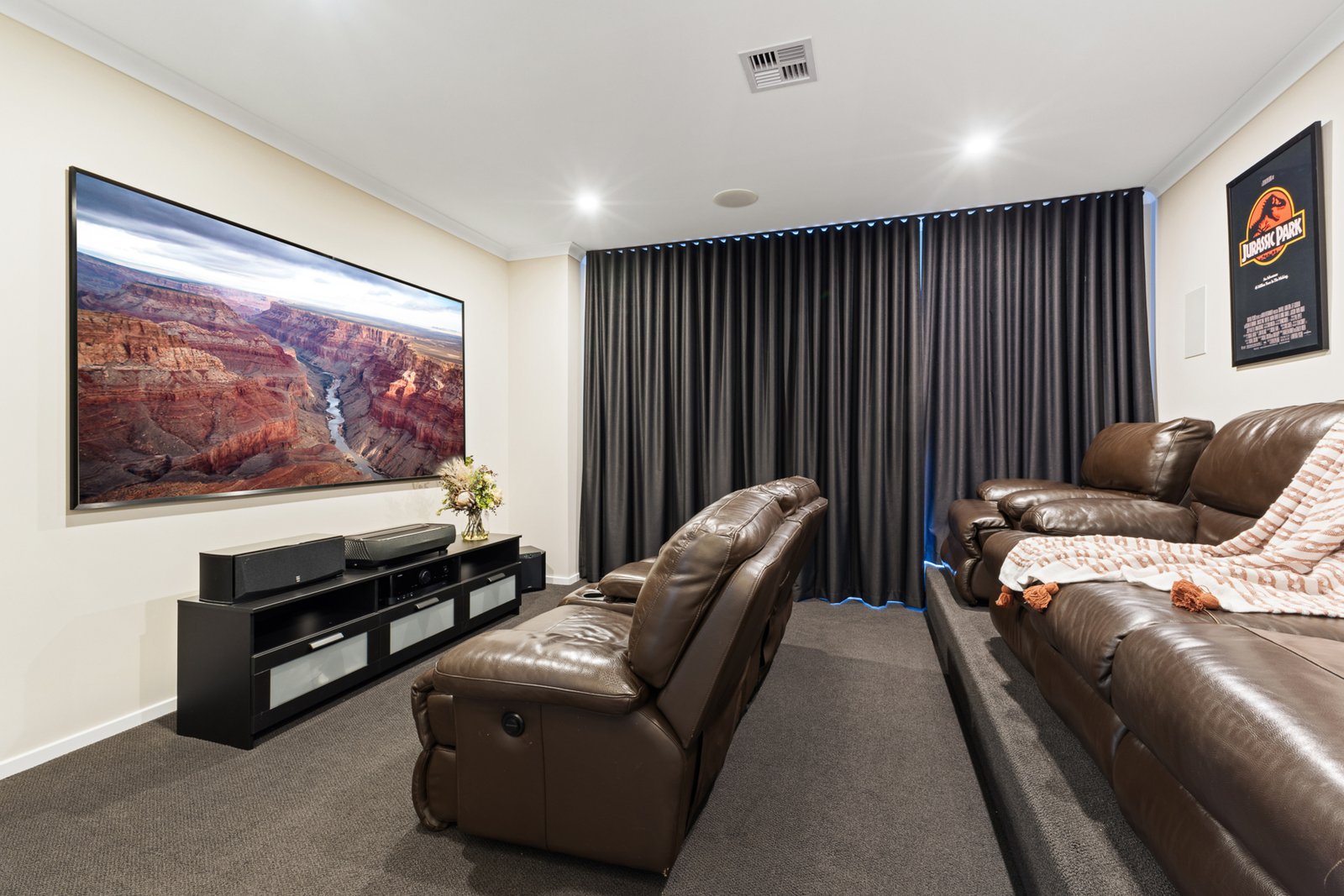 Gallery: 52 Kambara Drive