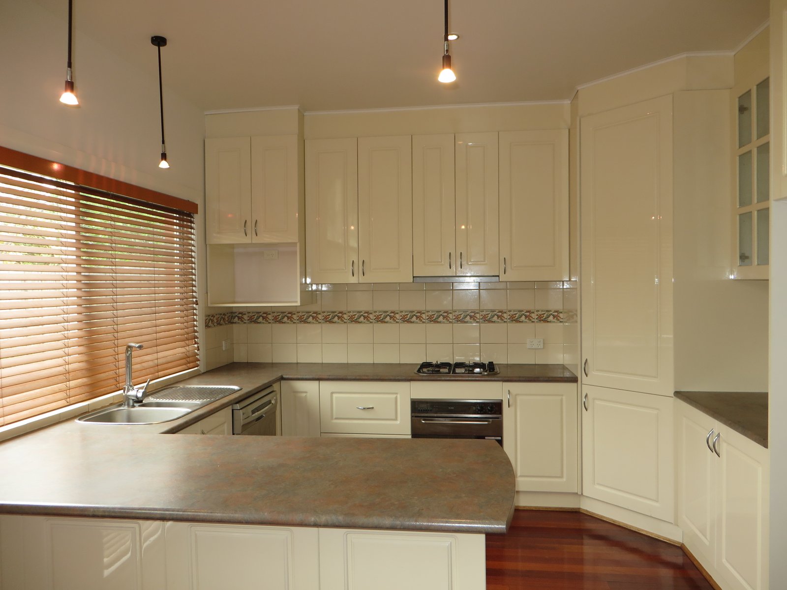 Gallery: 52 Kingston Street