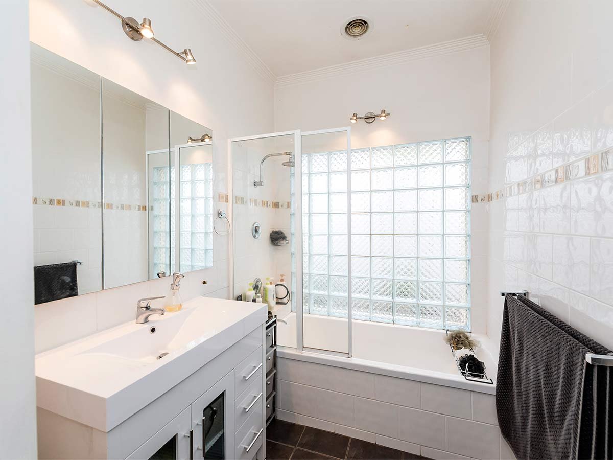 Gallery: 52 Kingston Street