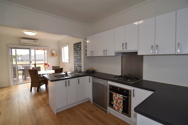Gallery: 52 Lascelles Avenue