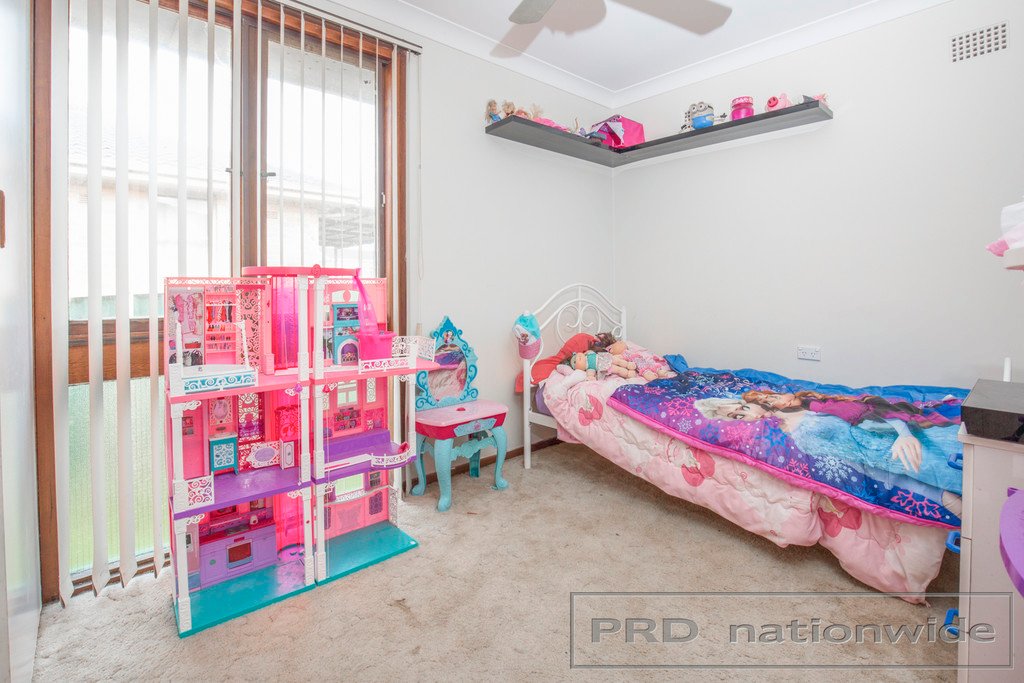 52 Lawson Avenue WOODBERRY 3