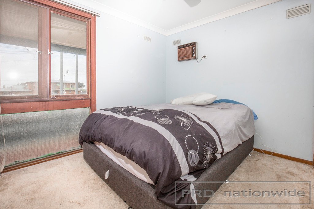 52 Lawson Avenue WOODBERRY 4