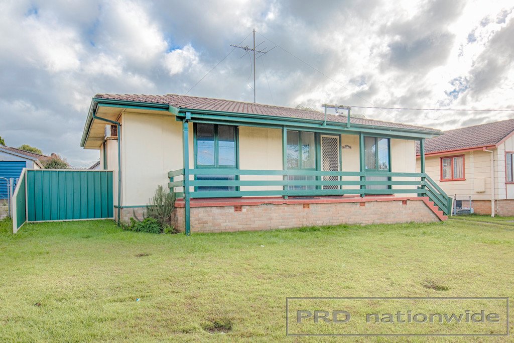 52 Lawson Avenue WOODBERRY 12