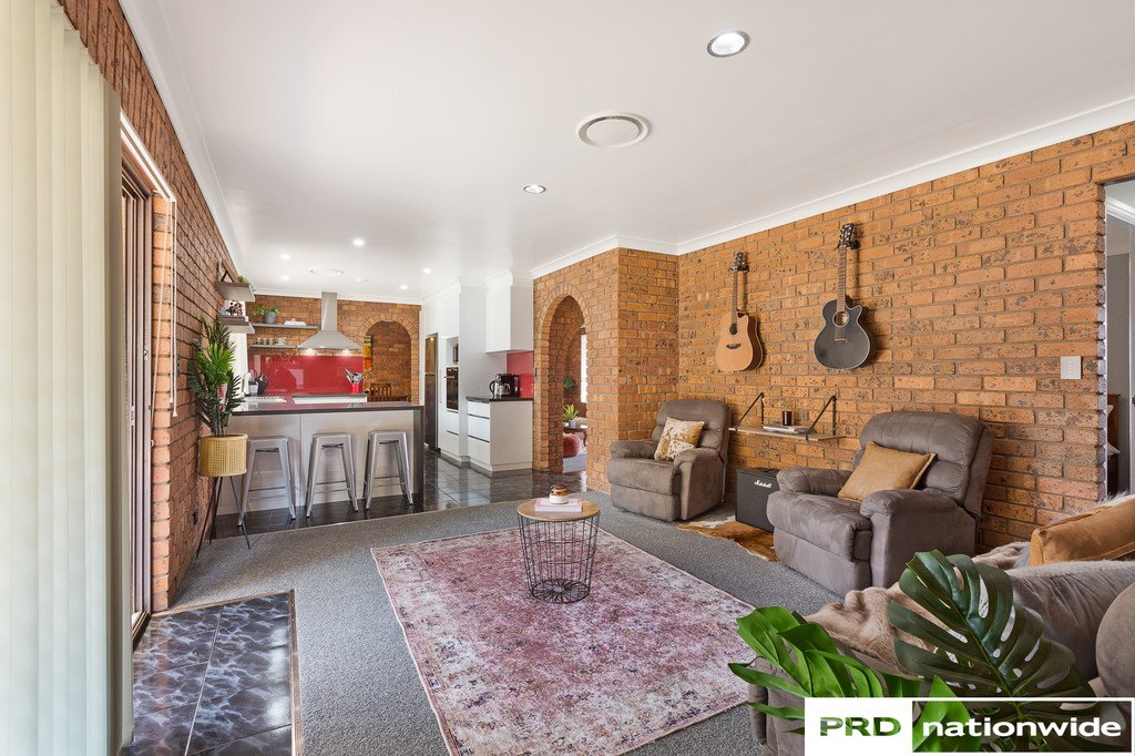 52 Lemon Gums Drive TAMWORTH 11
