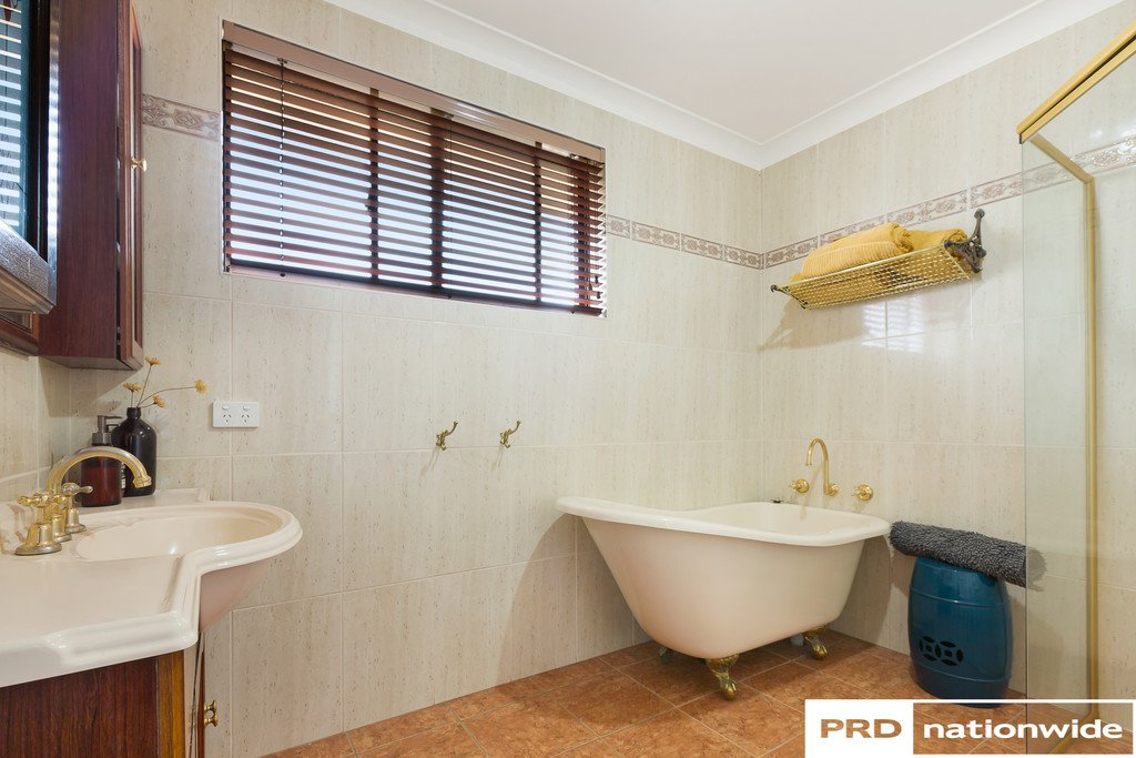 52 Lemon Gums Drive TAMWORTH 17