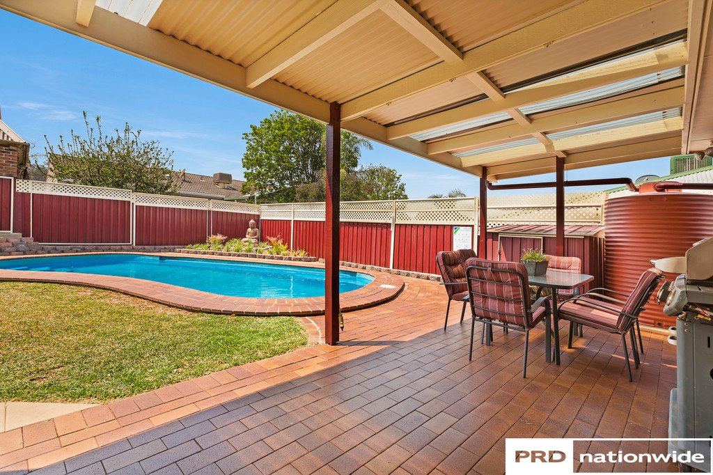 52 Lemon Gums Drive TAMWORTH 19