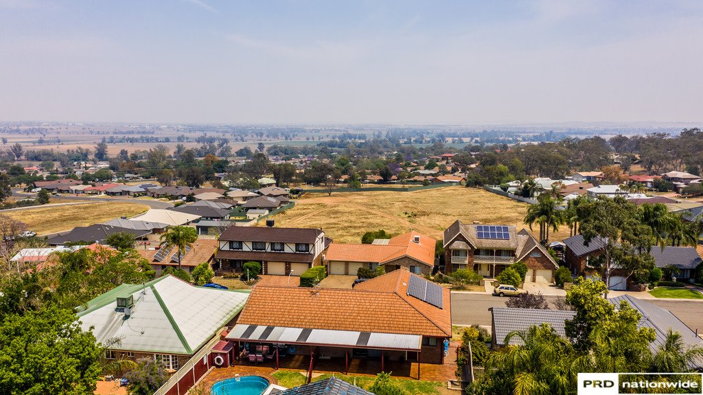 52 Lemon Gums Drive TAMWORTH 26