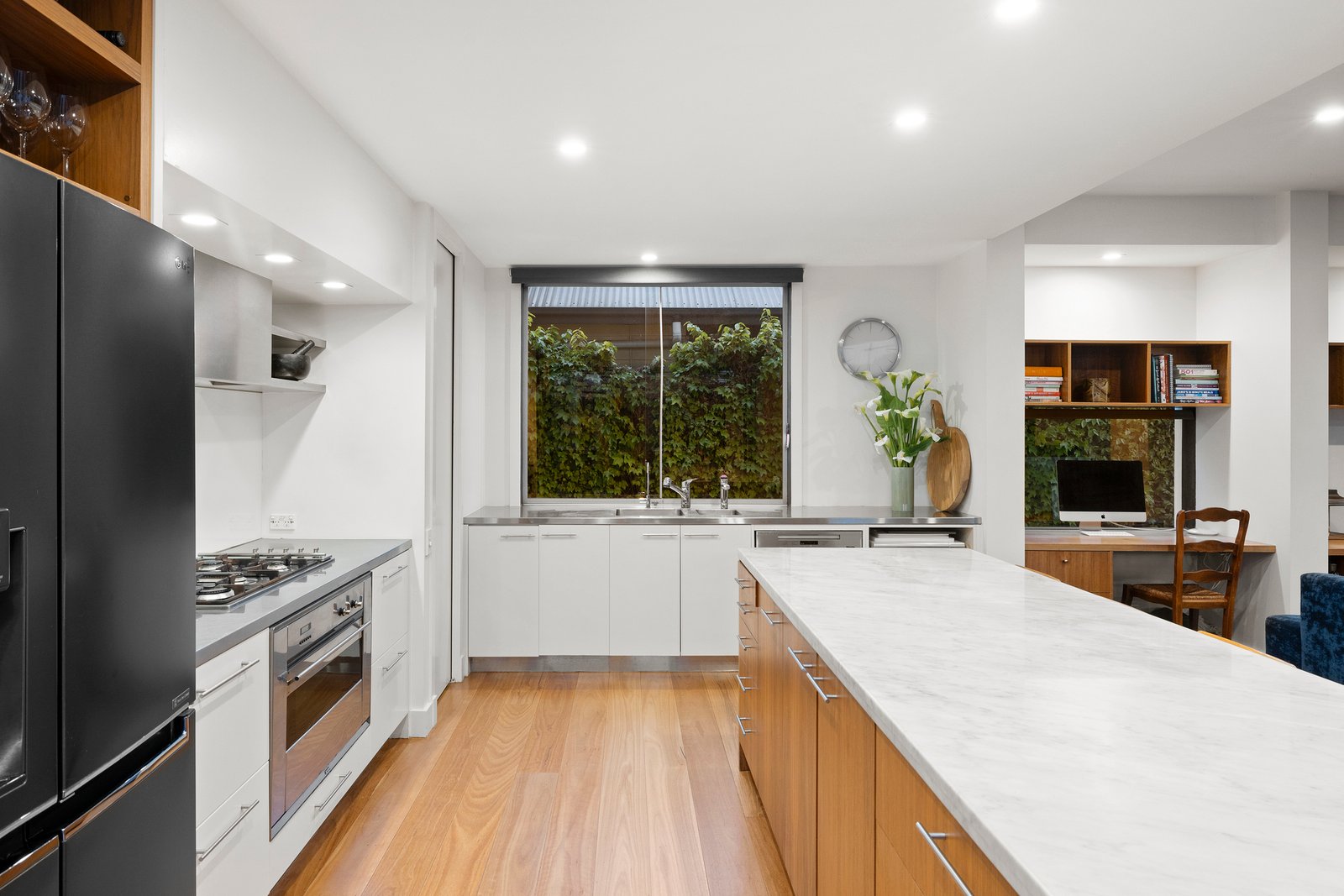 Real Estate and Property in 52 Linacre Road, Hampton, VIC