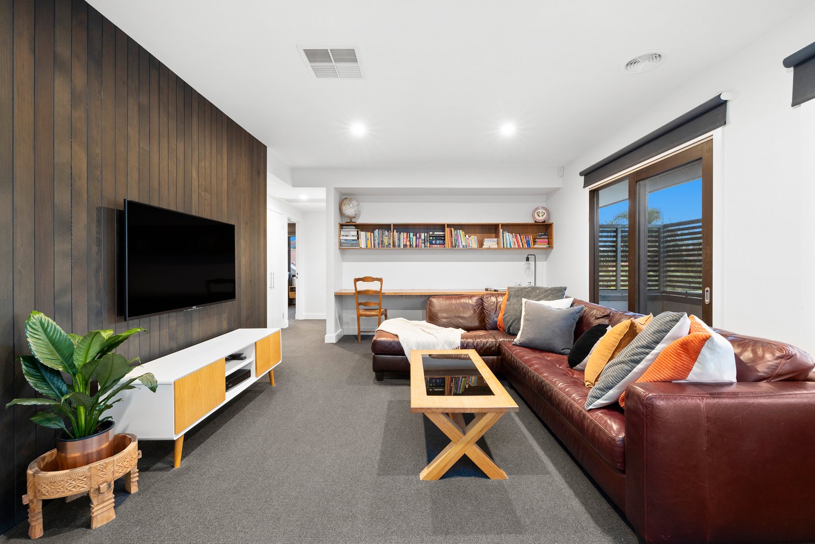 Real Estate and Property in 52 Linacre Road, Hampton, VIC