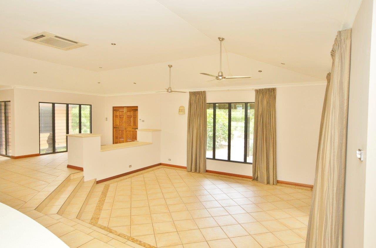 52 Lullfitz Drive BILINGURR 12