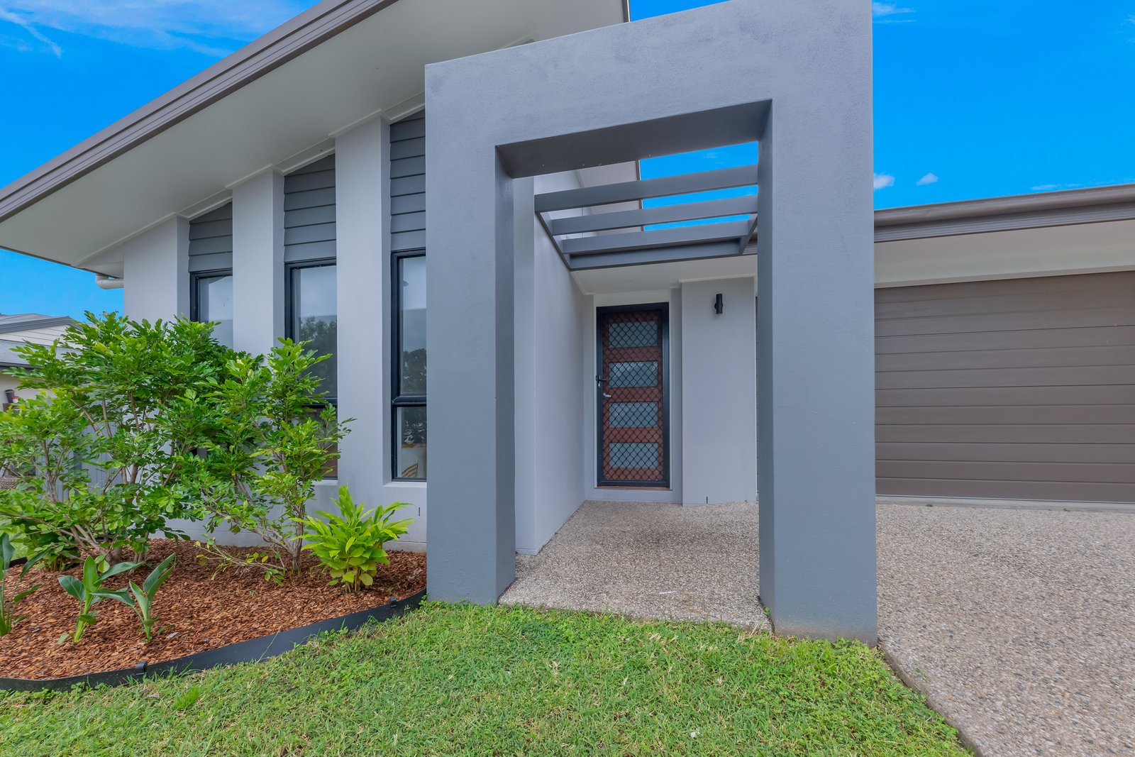 52 Macarthur Drive CANNONVALE 1