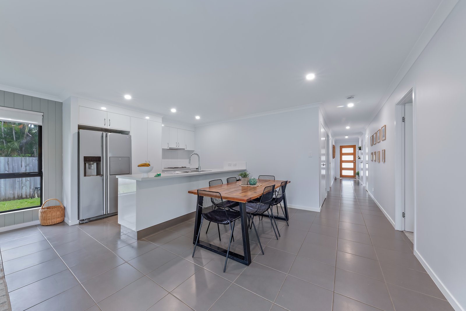 52 Macarthur Drive CANNONVALE 5