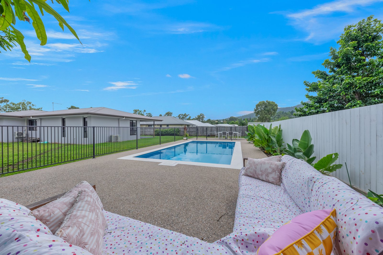 52 Macarthur Drive CANNONVALE 12