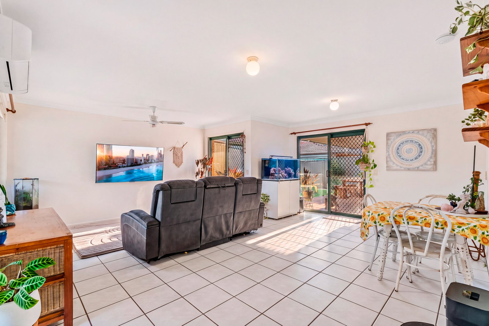5/2 Macleay Court BANORA POINT 5