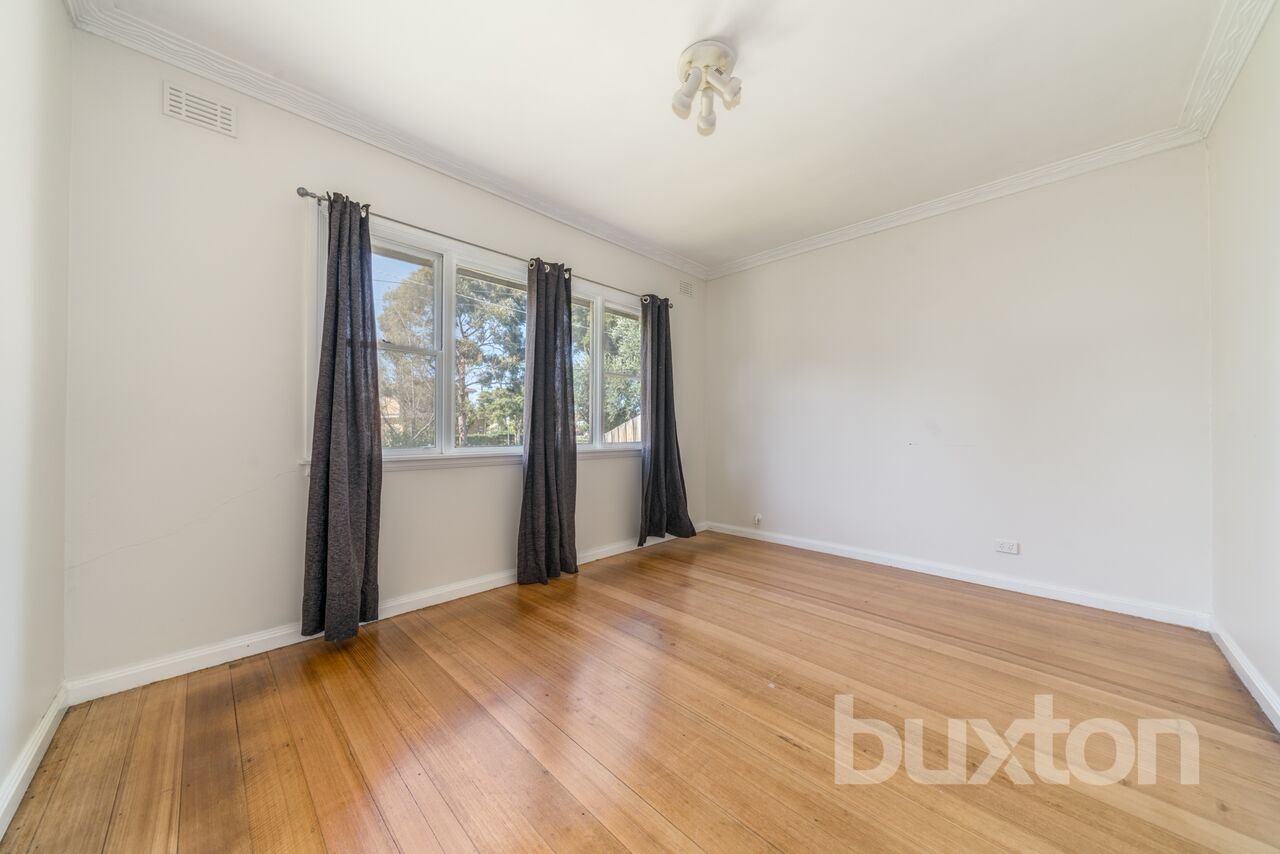 Gallery: 52 Main Road