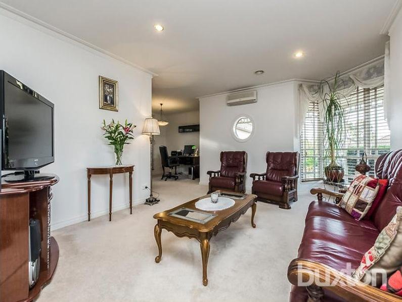 Gallery: 52 Malinda Crescent