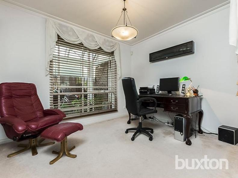 Gallery: 52 Malinda Crescent